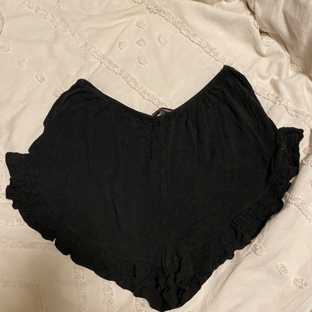 Brandy Melville flowy shorts in dark grey/black